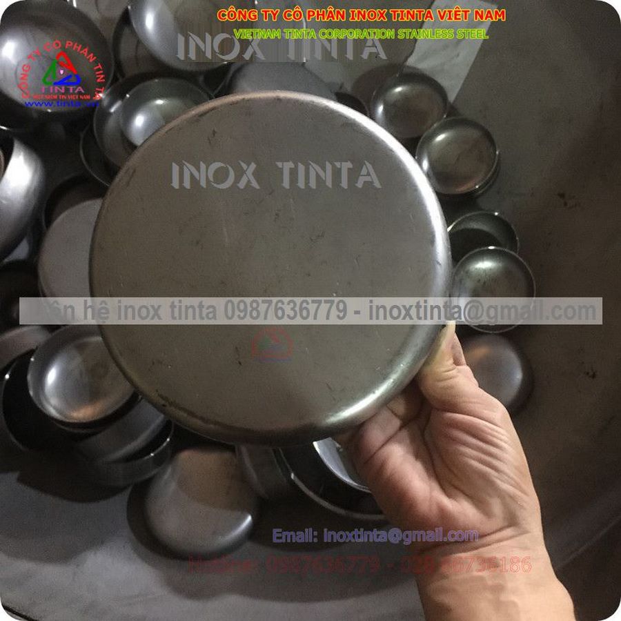 Nút Chụp Nắp Bịt Đầu Ống Thép Hàn Inox được sản xuất từ inox và nhựa cao cấp, chuyên dụng cho việc bịt kín đầu ống thép hàn inox 201, 304, 316.