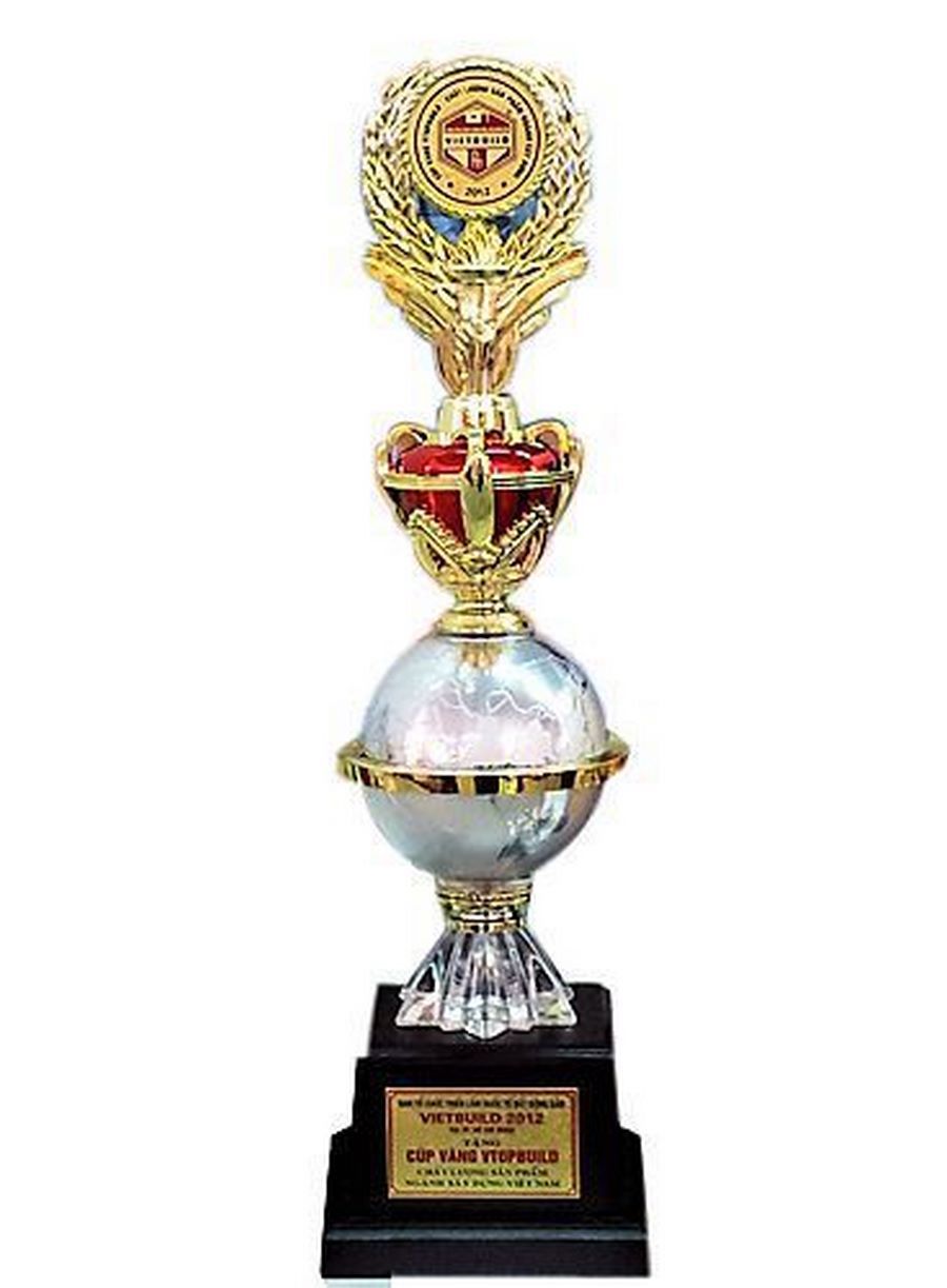 ốp thang may đẹp cột cờ để bàn văn phòng ngoài trời