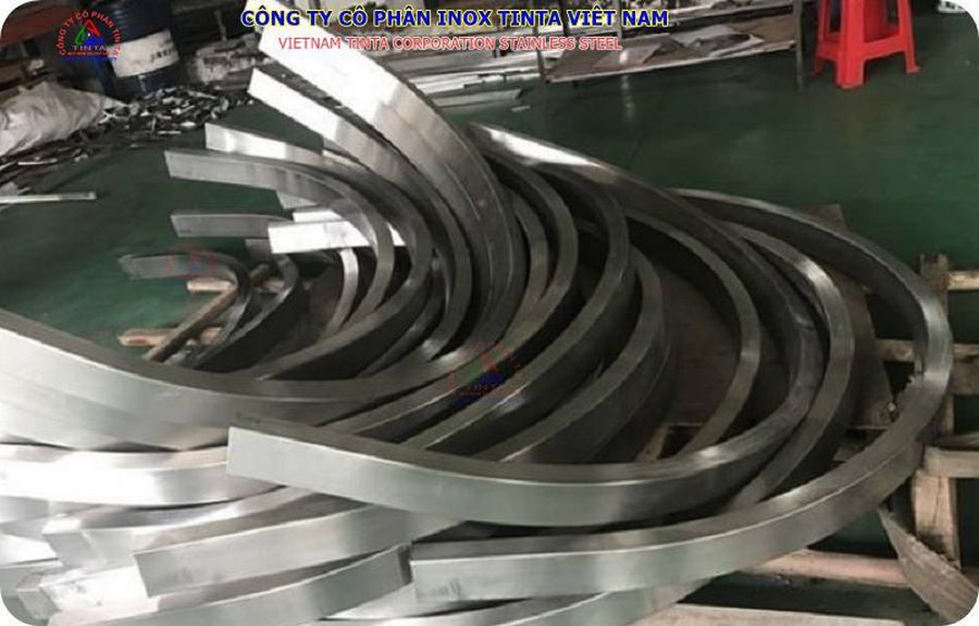 Gia công inox 304 giá rẻ tại tphcm, Bình Dương, Đồng Nai, Vũng Tàu. Công ty CP Inox TINTA VN .  Gia công inox 304 giá rẻ tại tphcm. Sản phẩm thép không gỉ sus với nguyên liệu từ TQ, Ấn Độ, Nhật Bản, Đức, Mỹ