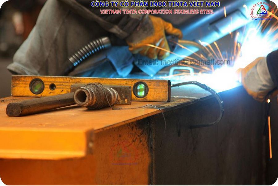 Stainless steel laser cutting. Mechanical outsourcing quotation form. Stainless steel machining products and quotes.