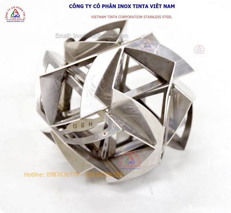 Chấn gấp inox CNC tại TINTA tạo nên các chi tiết có kích thước đồng đều, đáp ứng yêu cầu kỹ thuật của nhiều ngành công nghiệp.