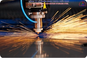 Laser cutting carbon fiber of pipe and accessory panels
