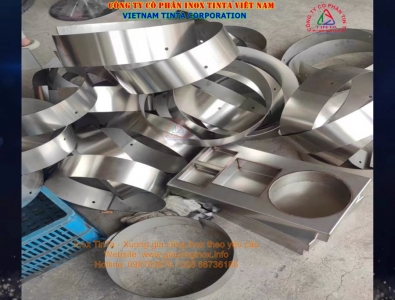 What outstanding technical characteristics of 304 stainless steel?