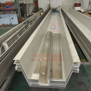 Công ty gia công inox theo yêu cầu nhận làm máng inox thoát nước